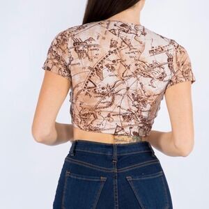 Short sleeve crop top